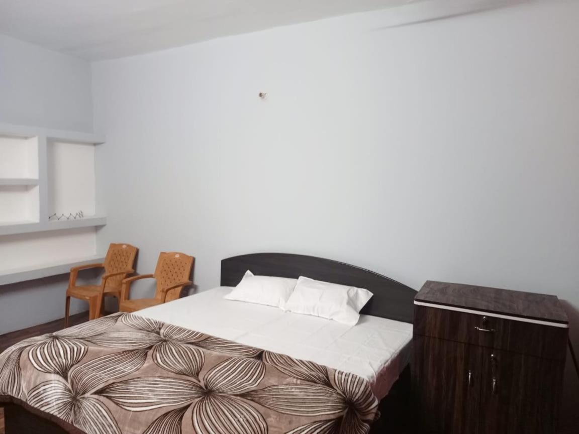 Shri Niwas Homestay Ayodhya Экстерьер фото